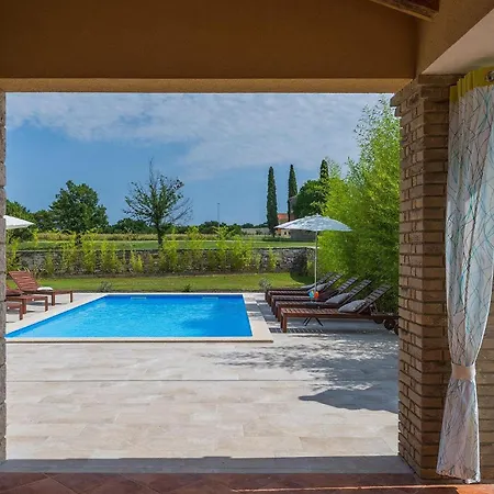 Hébergement de vacances Nino Rovinj