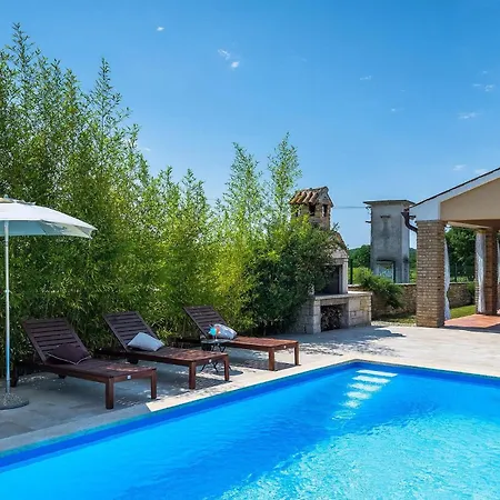 בית נופש Nino