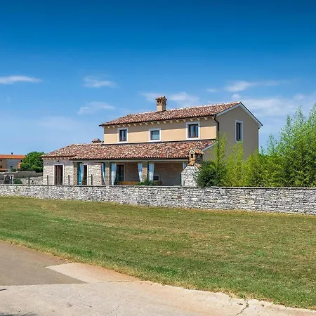 Nino בית נופש *