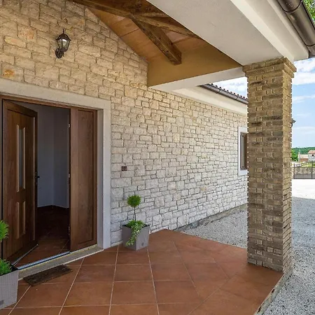 בית נופש Nino